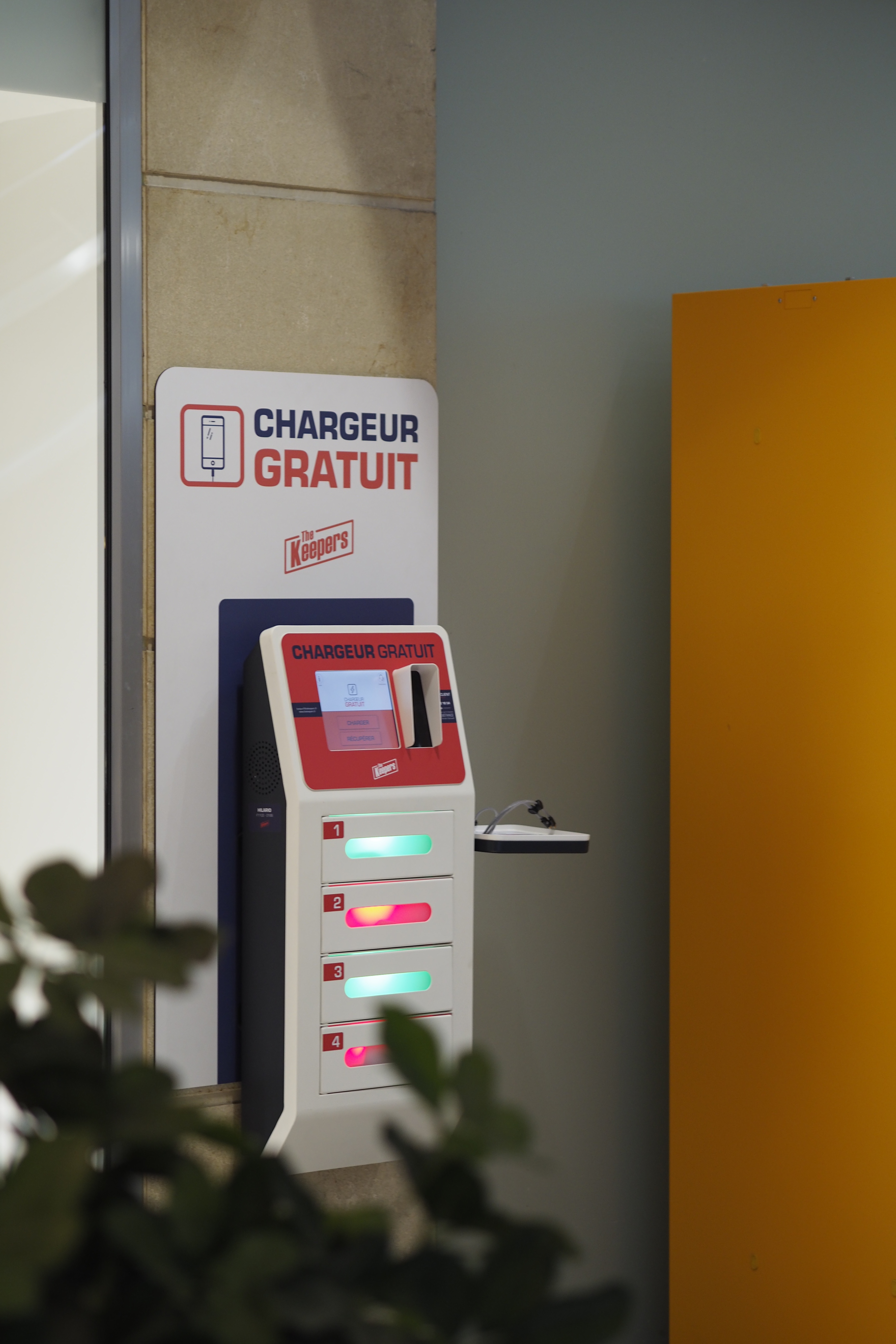 Phone charging lockers